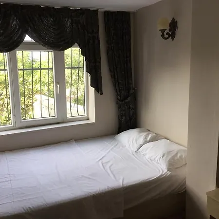 Adasultan Bed & Breakfast *